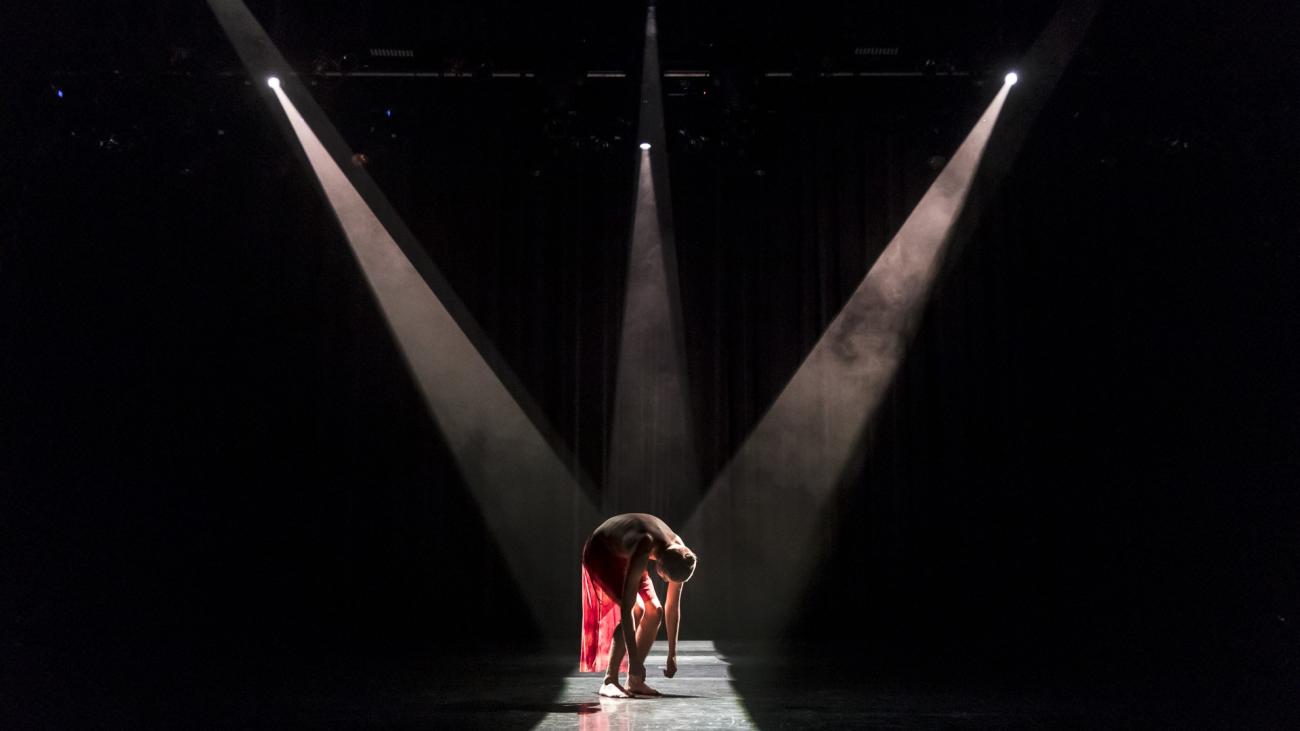 Performance of Unaipon by the Aboriginal Dance Company at the 2019 State Dance Festival