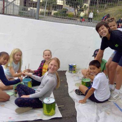 Students from Woronora River Public School preparing to paint a mural
